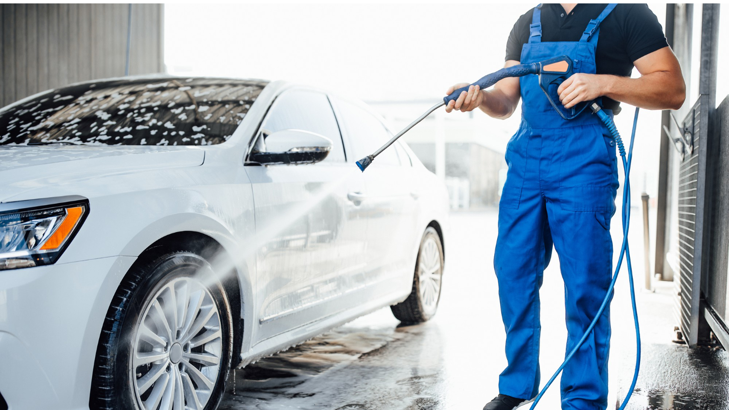 detailing service includes