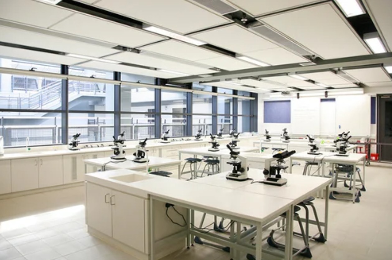 laboratory furniture solutions