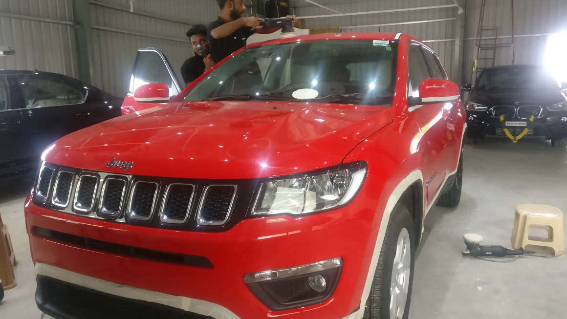 Jeep compa