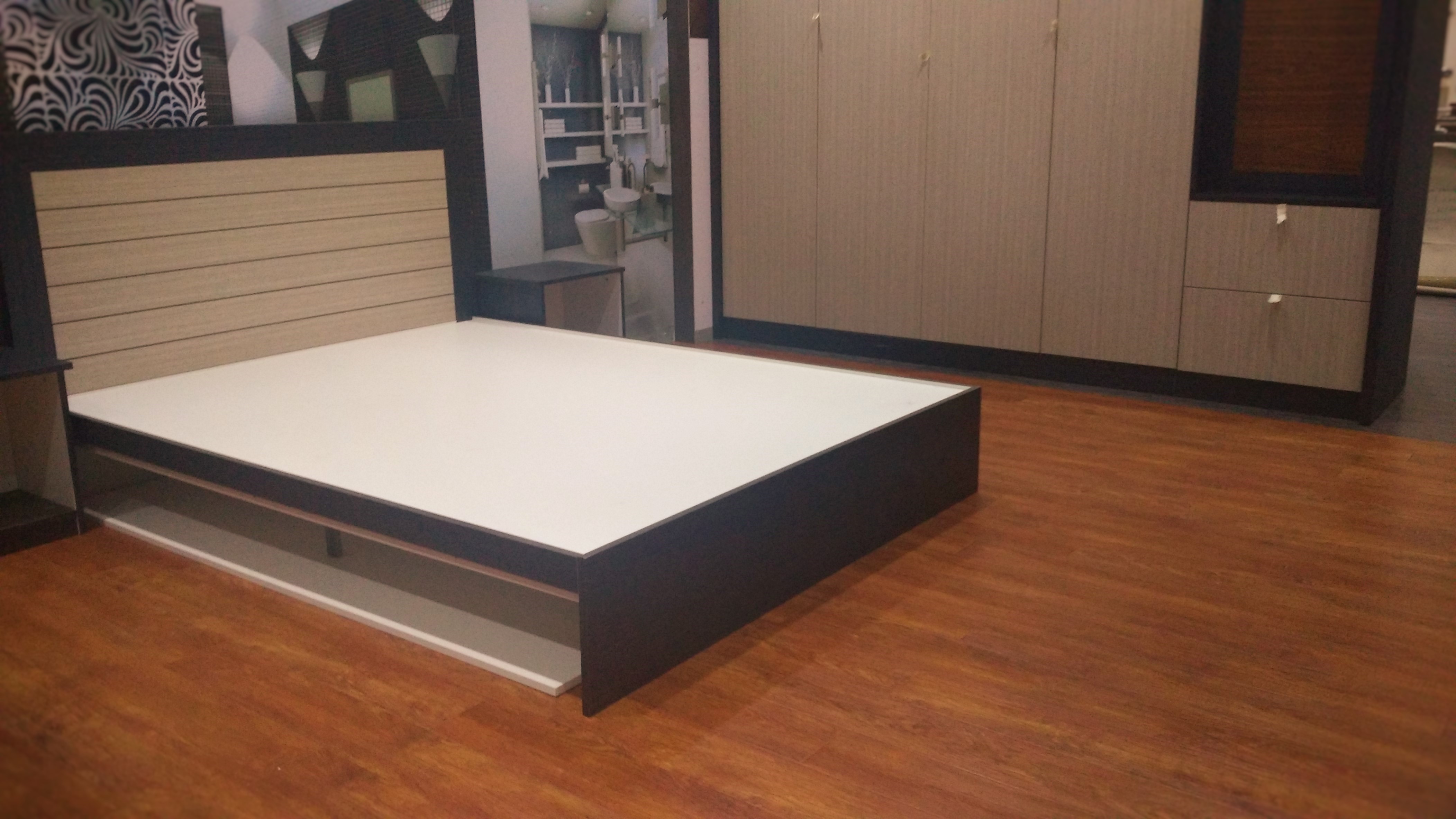 Ibis Laminate Flooring Is Incredibly Sy And Hard To Scratch Ibis Laminate Flooring Is Incredibly Sy And Hard To Scratch Dent Or Otherwise Damage Unlike Ma
