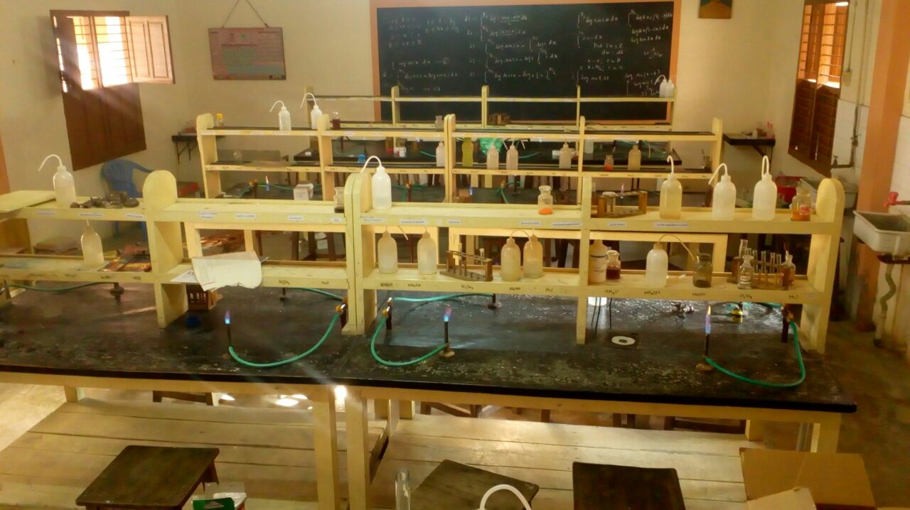 School Laboratory Gas Pipeline Installation i Bisarre Solutions