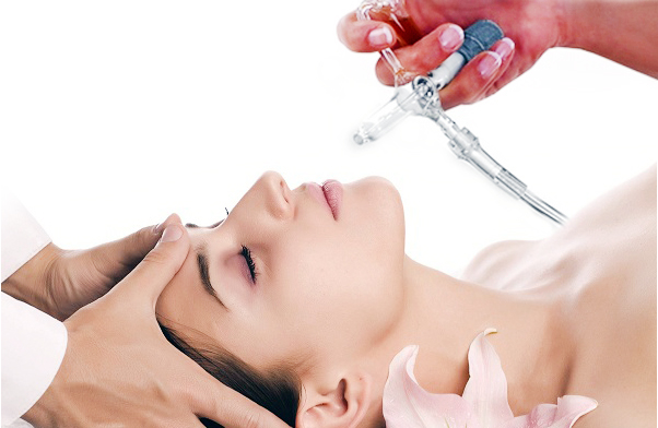 Experience our Oxygen facial which delays aging... main image