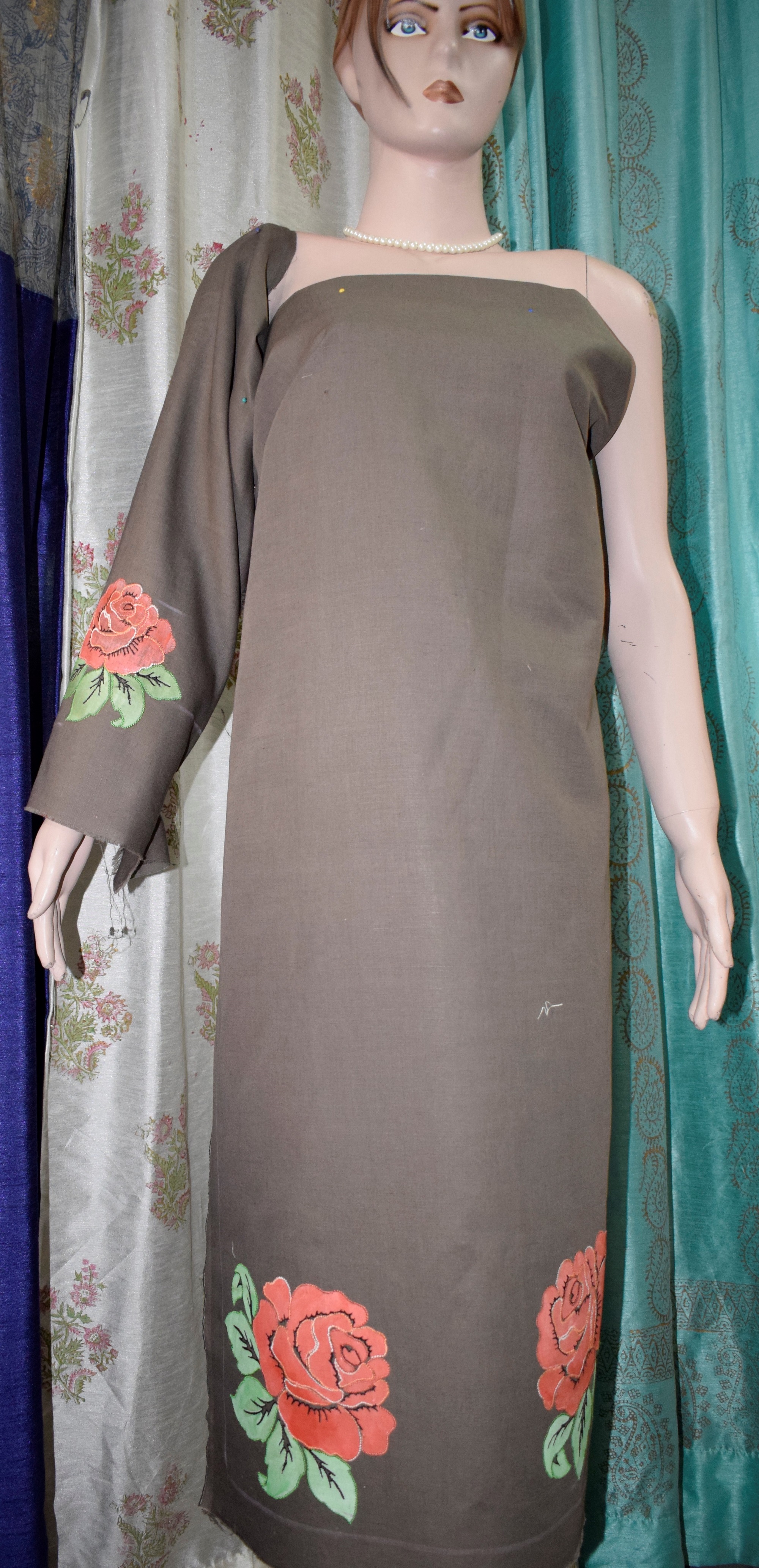 plain punjabi suit with printed dupatta
