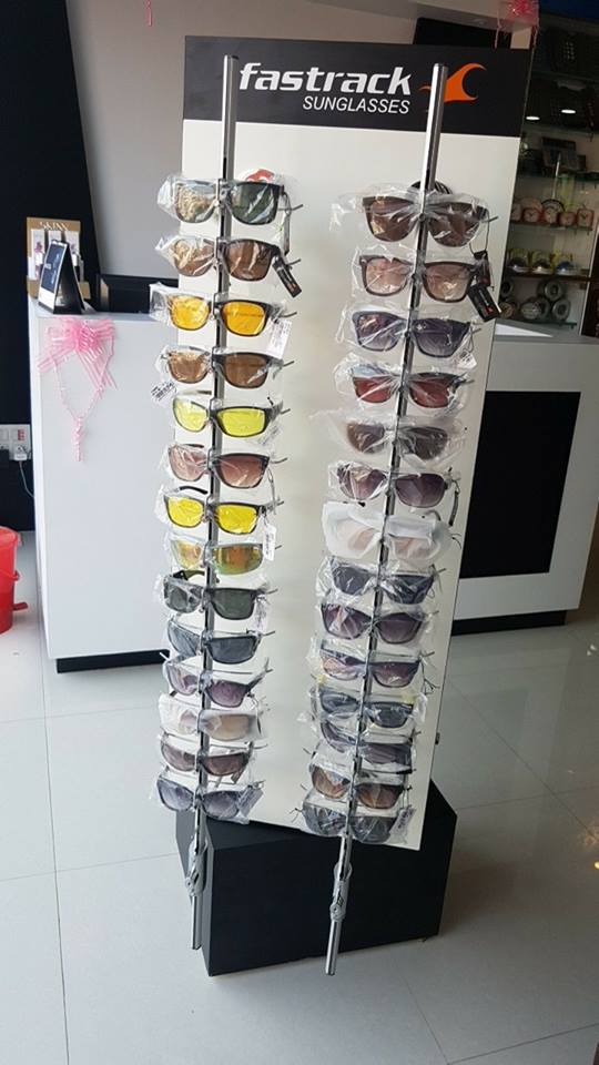 fast track sunglasses showroom in dubai
