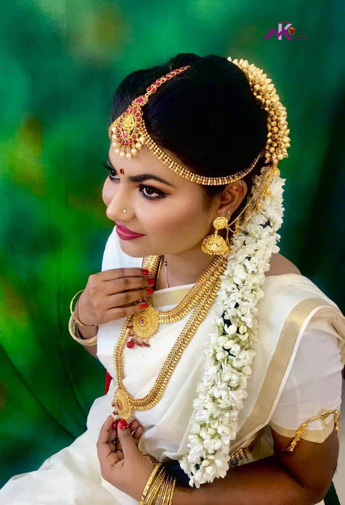 Professional Makeup Hair Academy South Indi Manisha Kolge S
