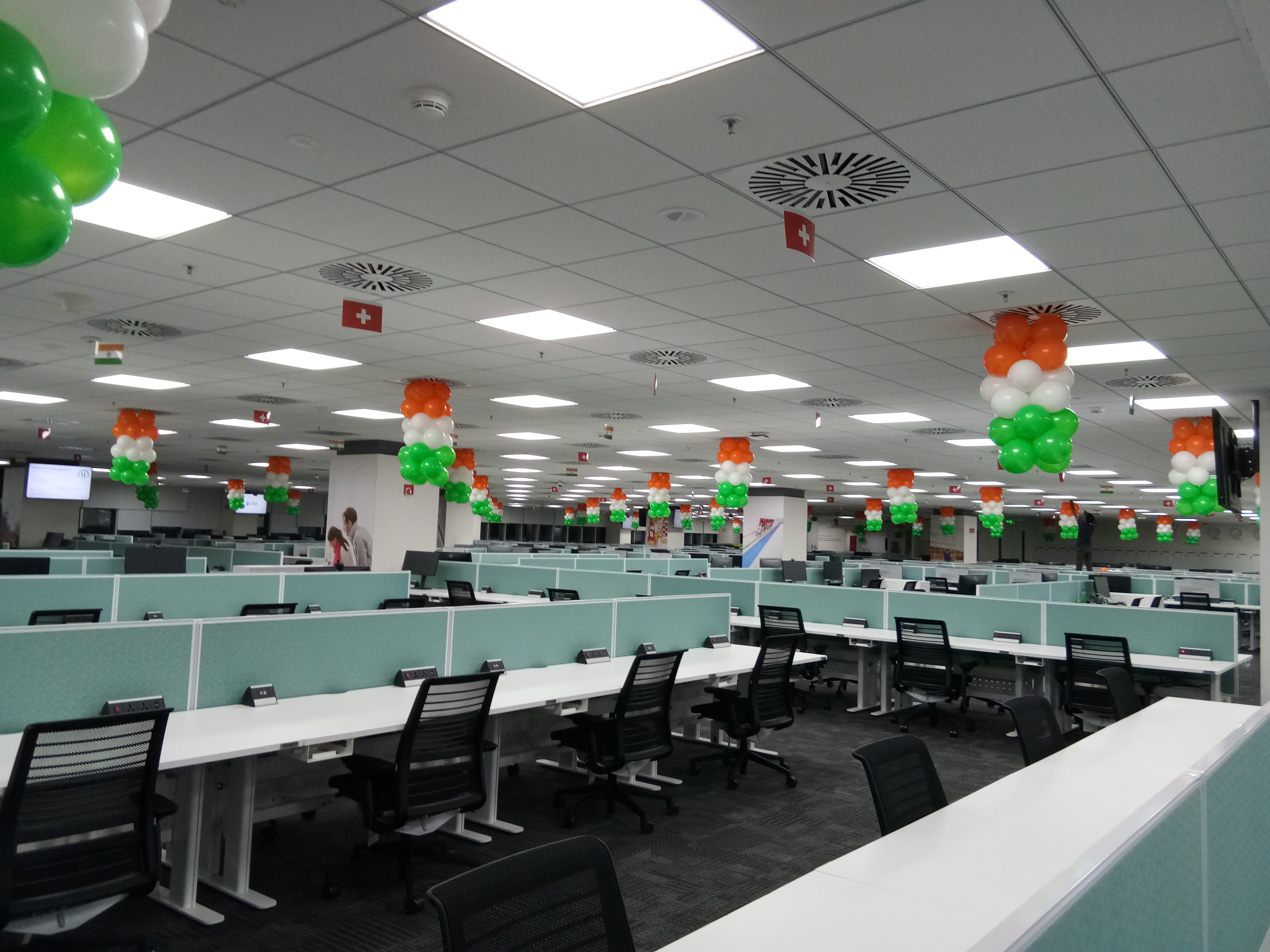 Balloon Decoration For Independence Celebrati Blue Sky India