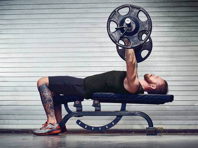 Arching your back enhance your lifting performa... main image