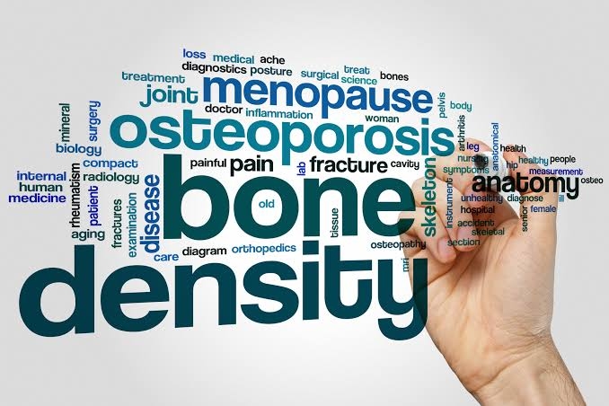 रजोनिवृत्ती मध्ये हाडांचे आरोग्य!
Menopause a... main image