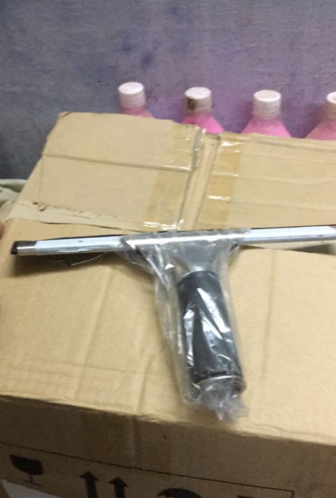 Glass Wiper ( Squeeze ) SUPPLIER IN ANDHERI E JKD Enterprises