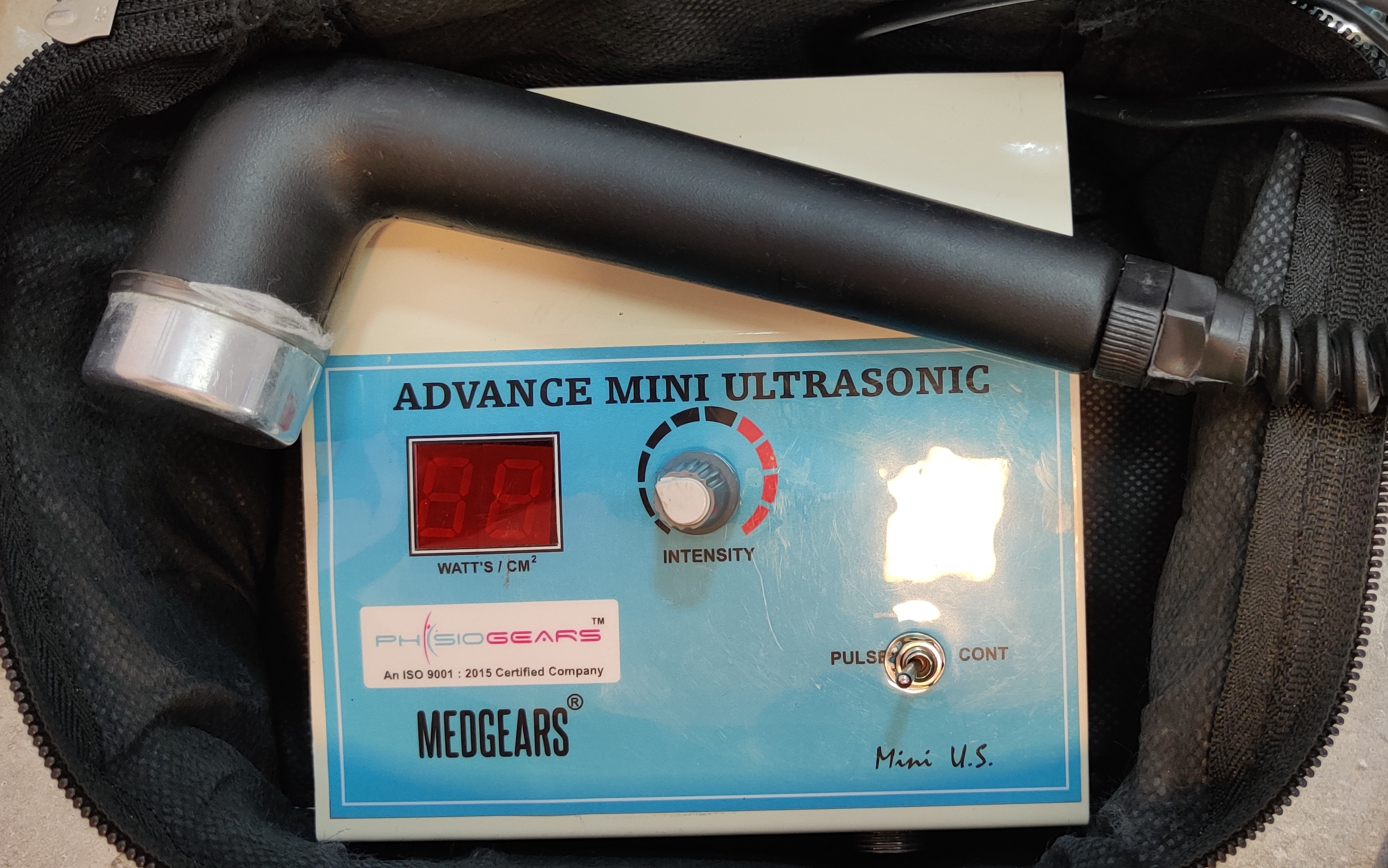 Om Dental and Implant Centre uses this device t... main image