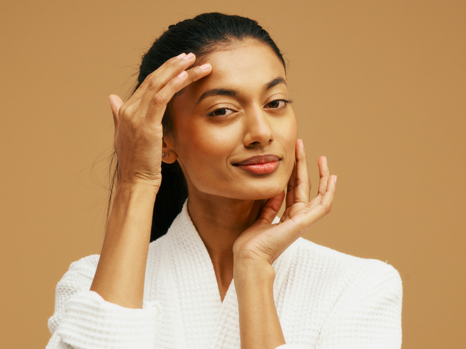 BEST SKIN BOOSTERS AT ELORAA Skin boosters are min... main image