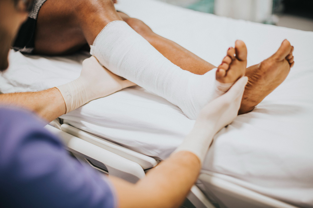 Comprehensive Bone Fracture Treatment at Deepa ... main image