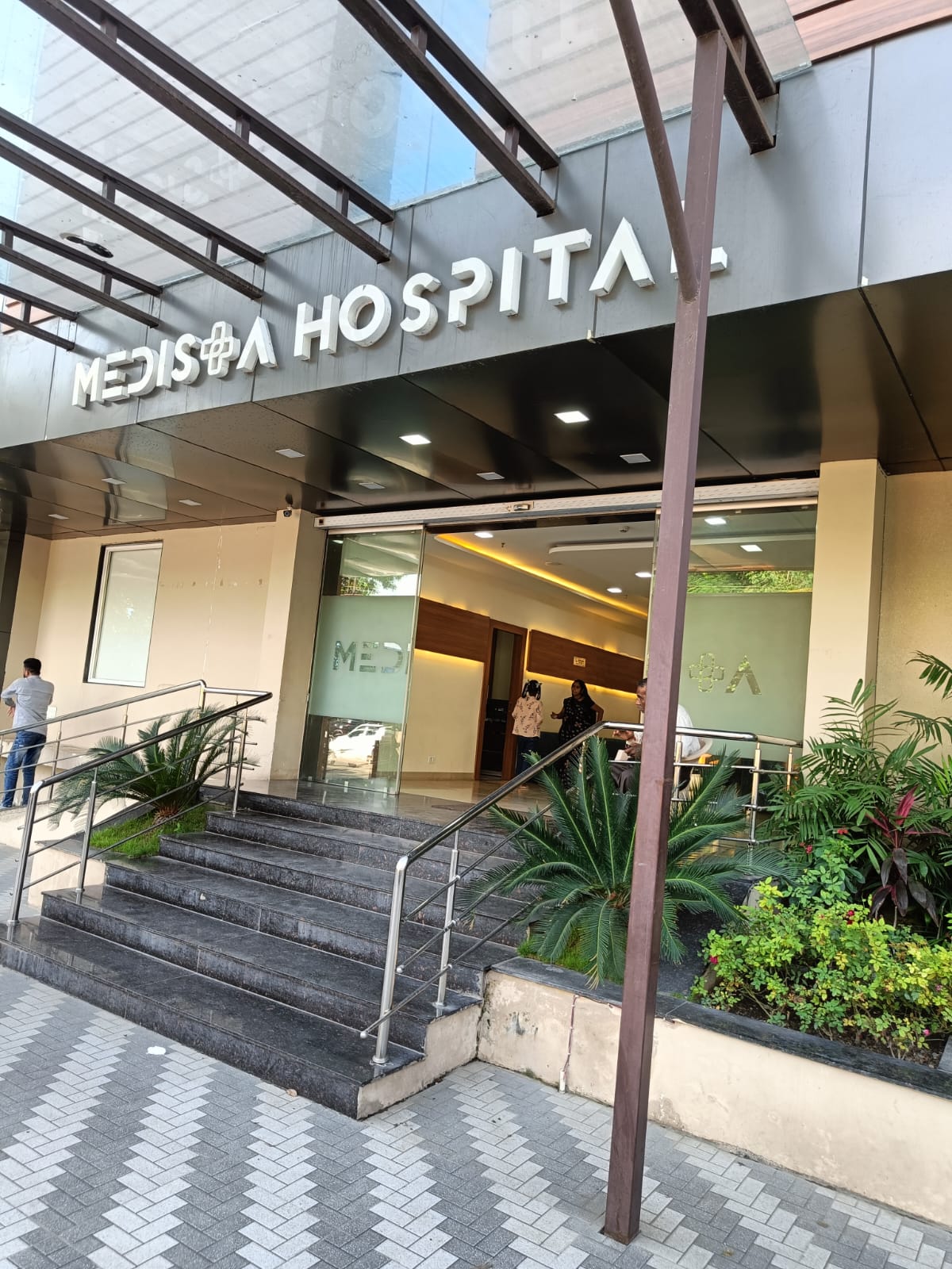 Best Hospital For Accident Treatment In Indore

Me... main image