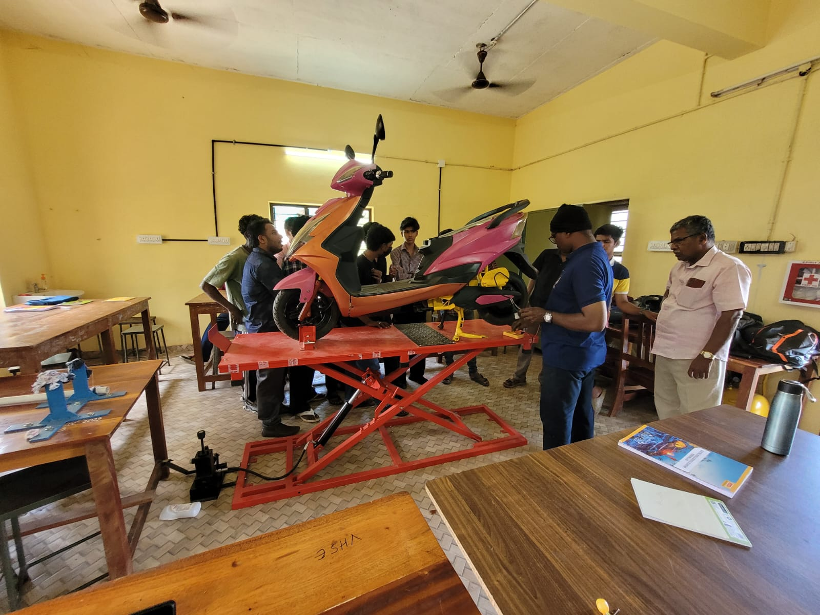 ടൂവീലർ വീല