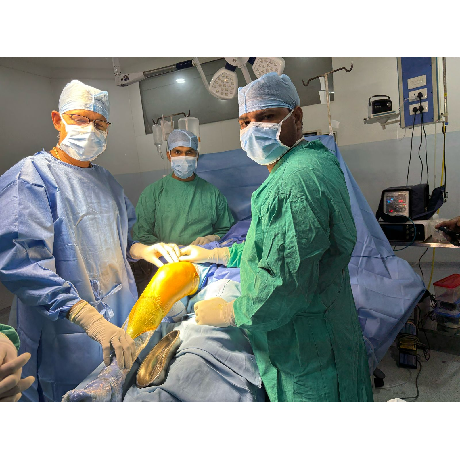 Best Knee Replacement Surgery at Medista Hospital ... main image