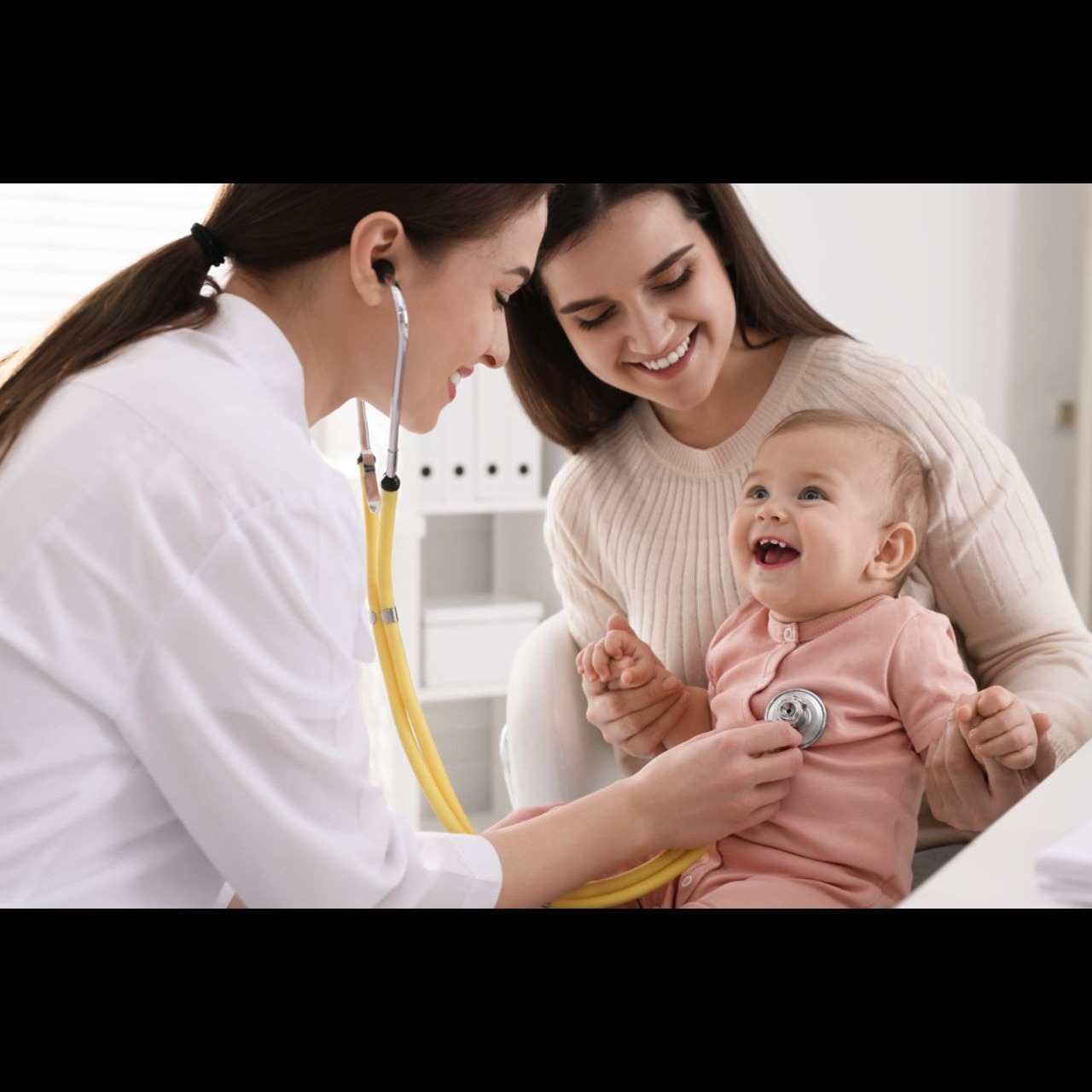 Best Pediatric Doctor in Gaur City main image