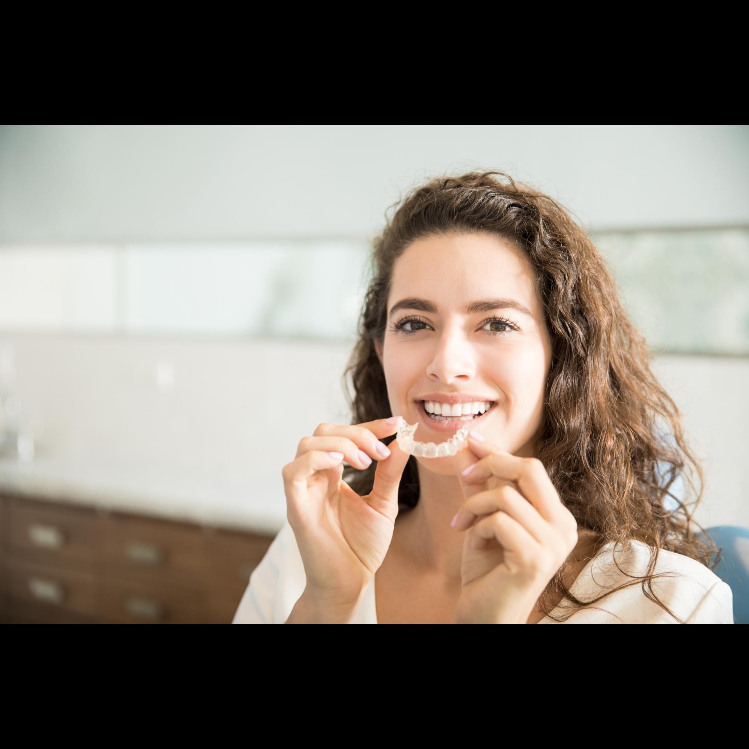 Invisible Braces and Orthodontics in Nashik – Alig... main image