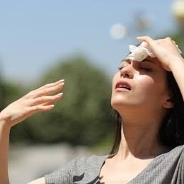 How Climate and Lifestyle in Pune Affect Your Face and H... main image