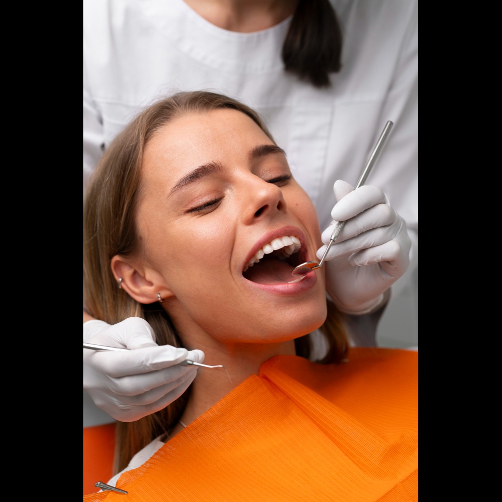 Best Dental Clinic in Nandanvan main image