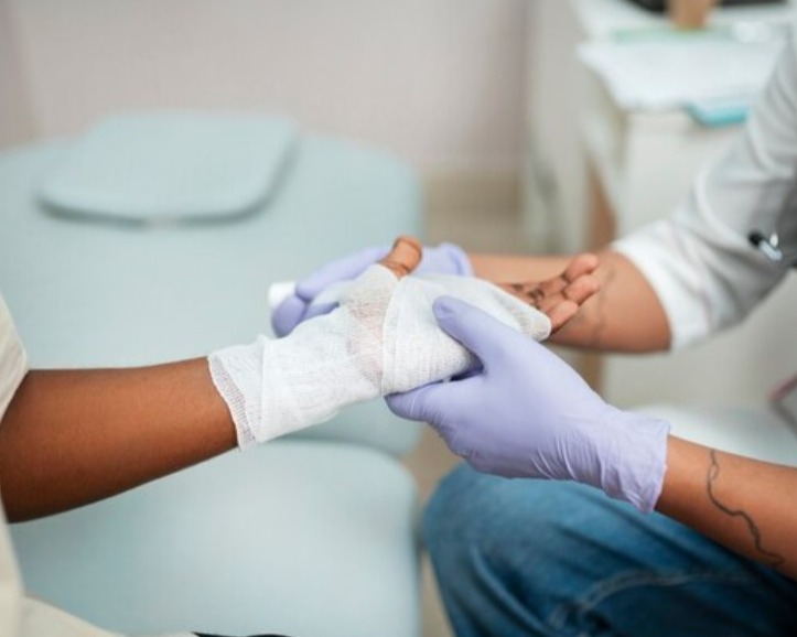 Hand Surgery Specialist in Kalyan East – Restoring Function and Comfort main image