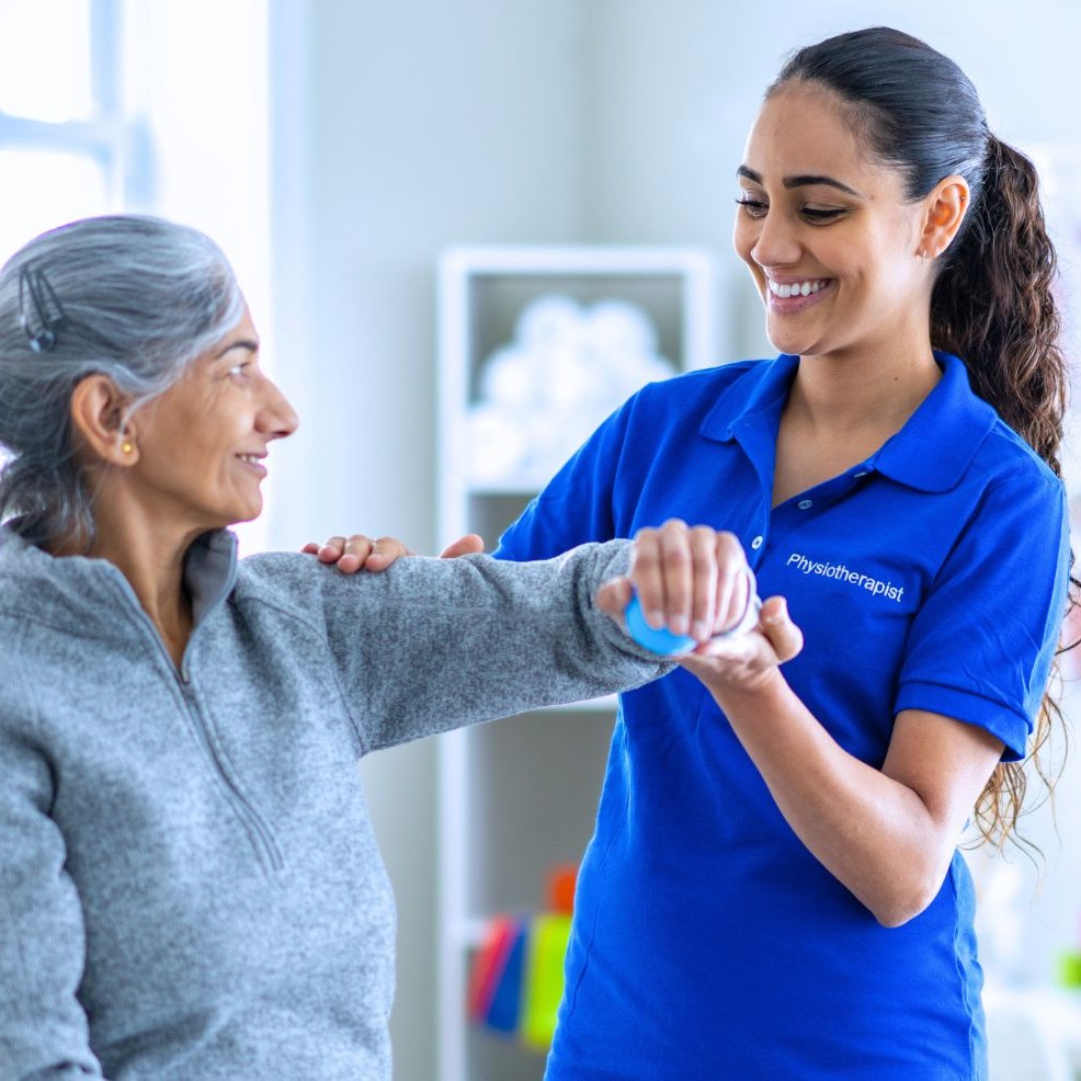Best Physiotherapist in Bandra Mahim – Pain Relief Without Medicines main image