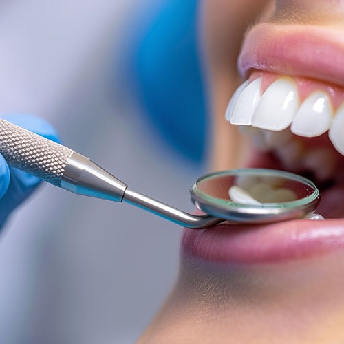 Dental clinic in Mahim main image