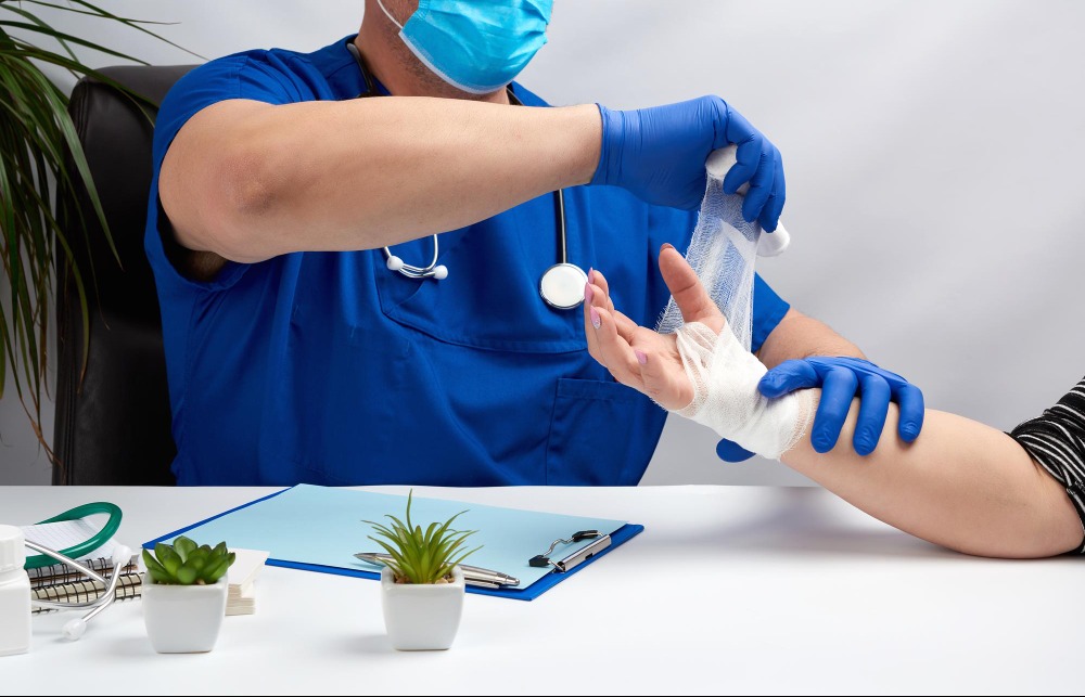 Debridement treatment in Bangalore – Clearing the Way for Faster Healing main image