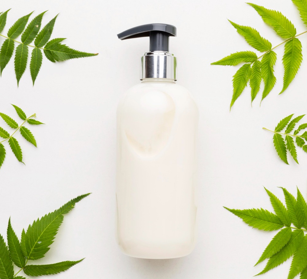 Anti-Dandruff Shampoo with Coal Tar and Salicylic Acid in Chennai – Knowing When and How to Use It main image