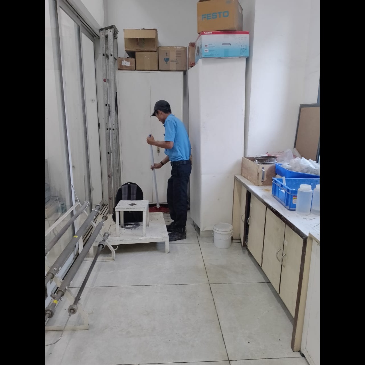 Housekeepi