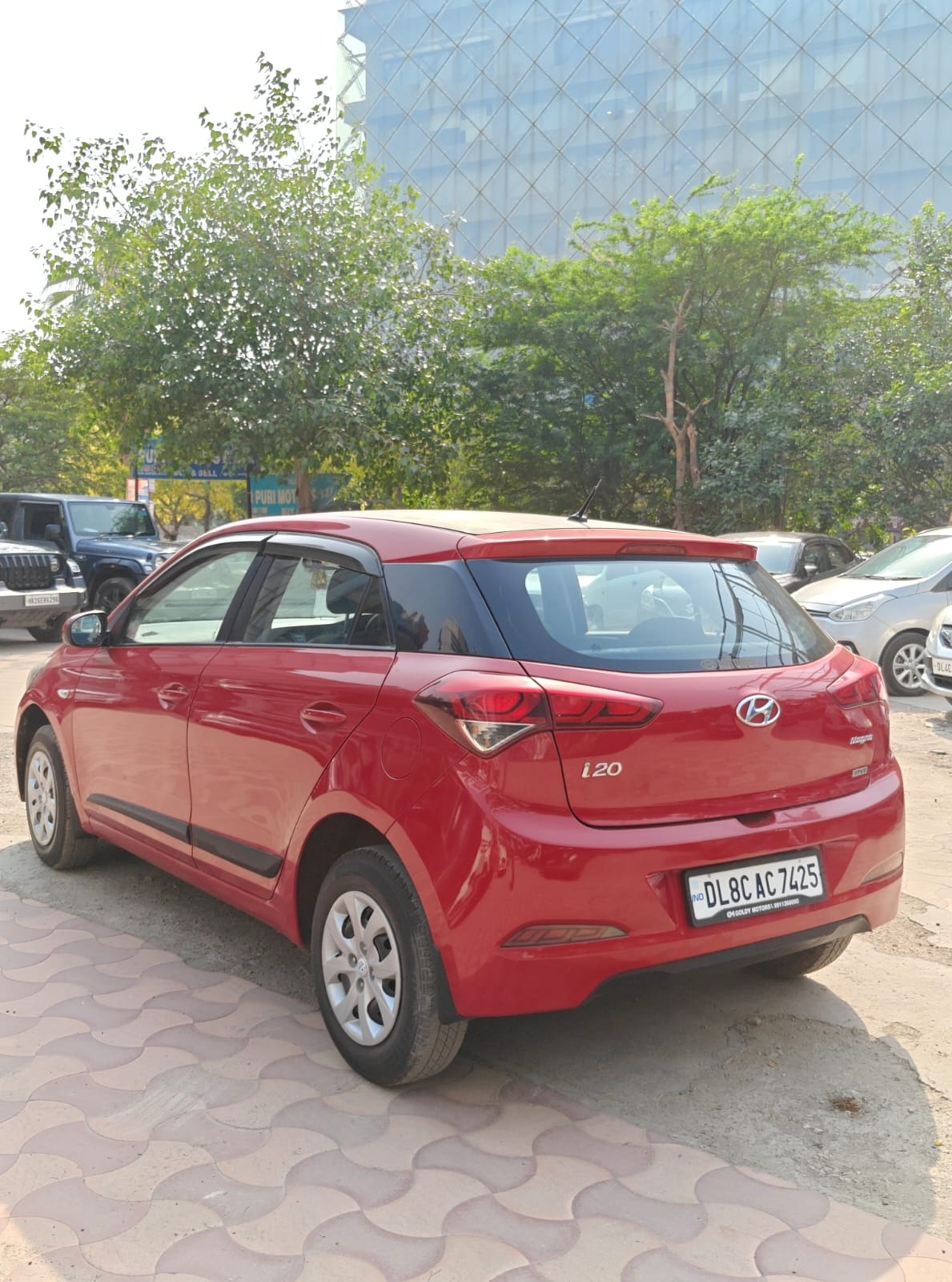HYUNDAI i2