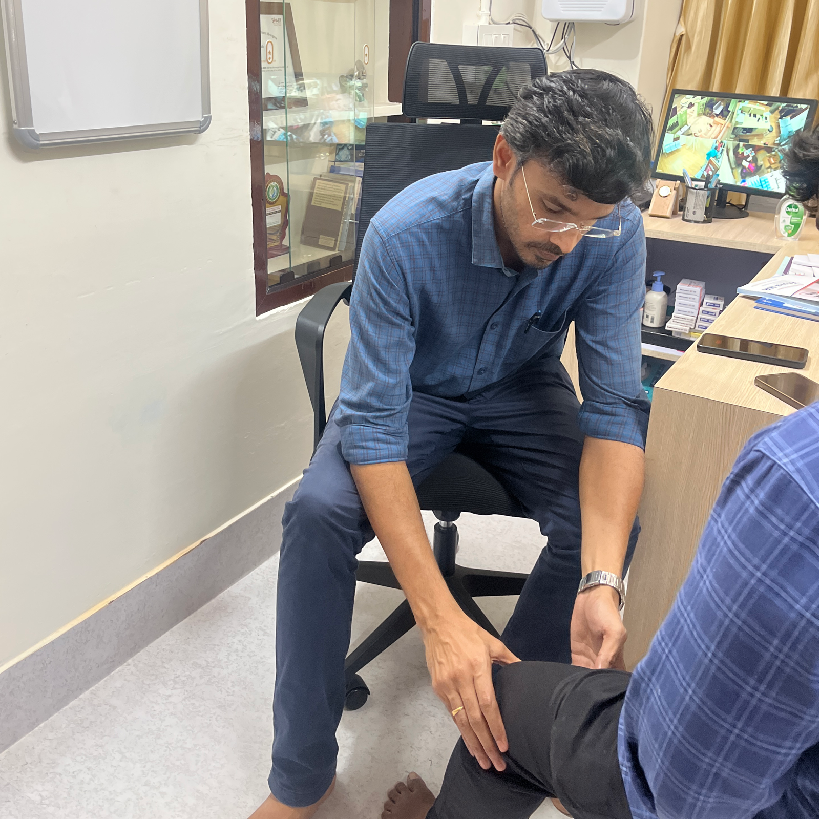 FAQs on Knee replacement surgery 
Trichy Ortho and Skin Health( TOSH )Foundation  main image