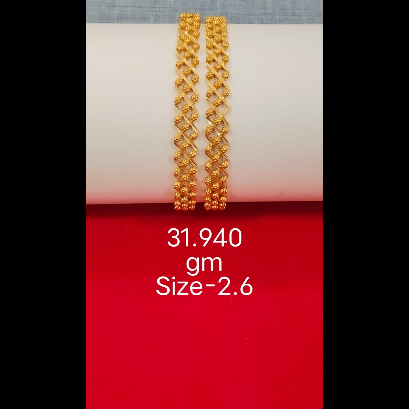 B J gold j