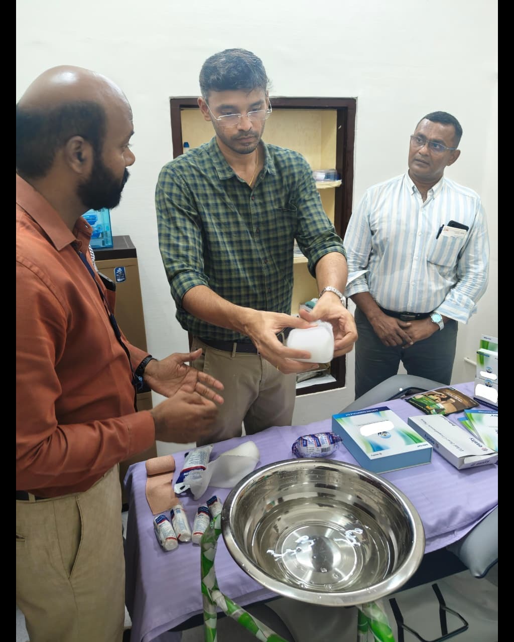 Spine specialist Tennur main image