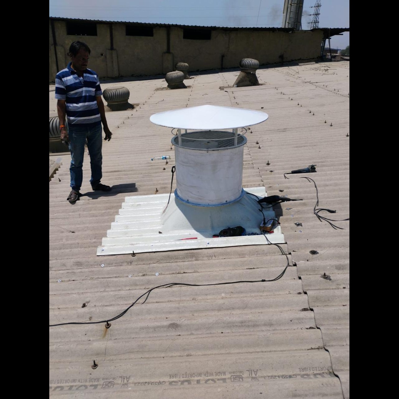 Motorized roof exhaust fans (also called power roof extractors) are electrically powered forced-vent...