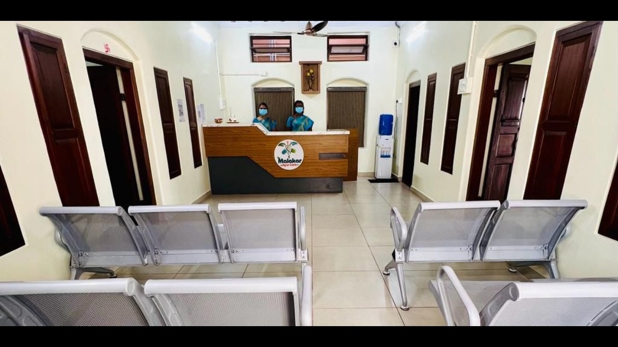 🌿 Chronic Constipation Treatment in Trichy | MALAKAR AYUR CARE ✨ main image