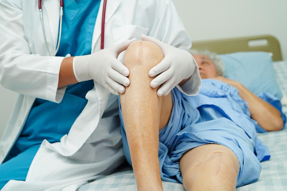 Best Joint Replacement Surgeon in Jaipur: When Is Joint Replacement Actually Considered? main image