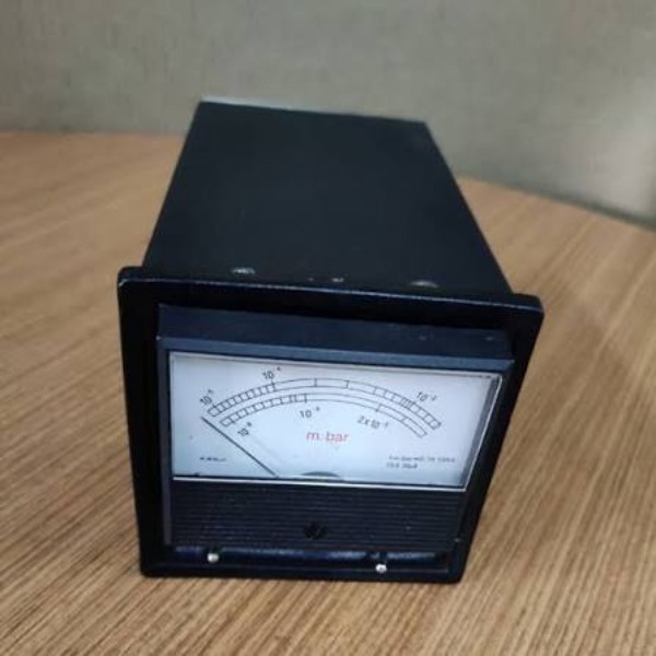 we are leading manufacturers, supplier and exporter of VACUUM PUMPS vacuum oil dc 704 vacuum chamber...
