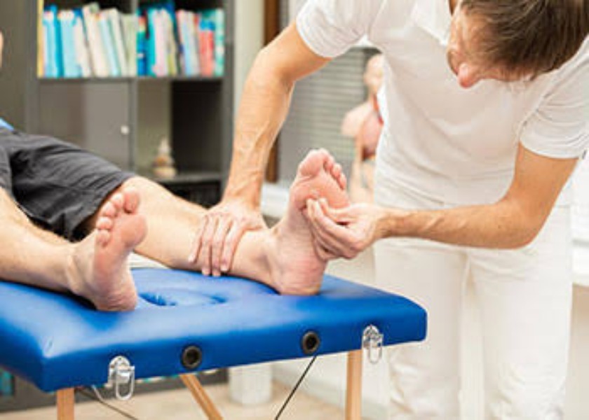 Diabetic Neuropathy Physiotherapy in South Delhi | Physionyx