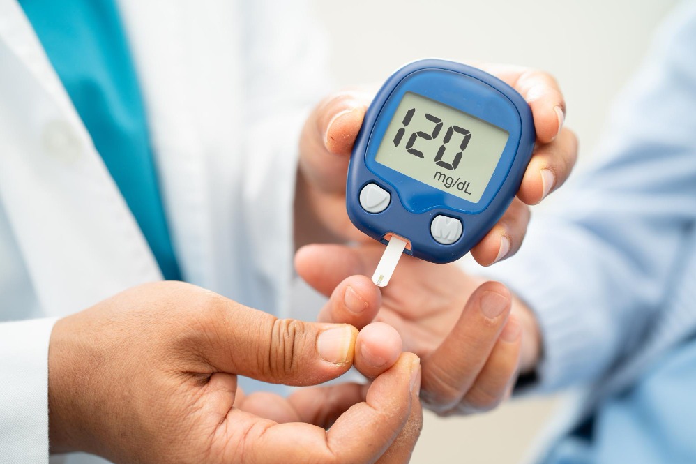 Diabetic Illness Explained Through Symptoms Risks and Long-Term Management main image