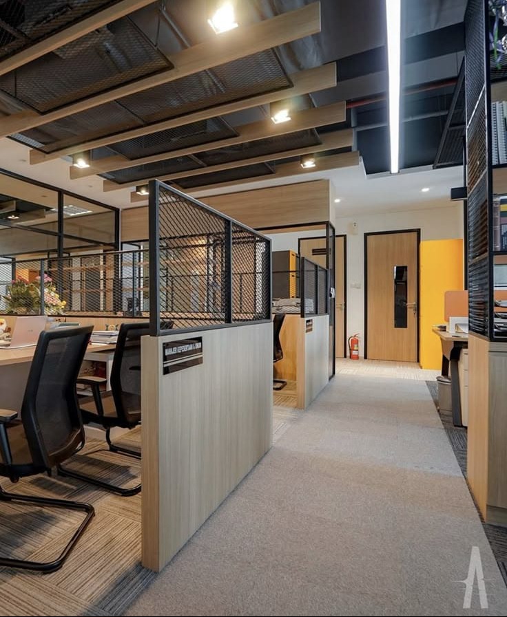 Modern Industrial Office Workstations with Mesh Partitions