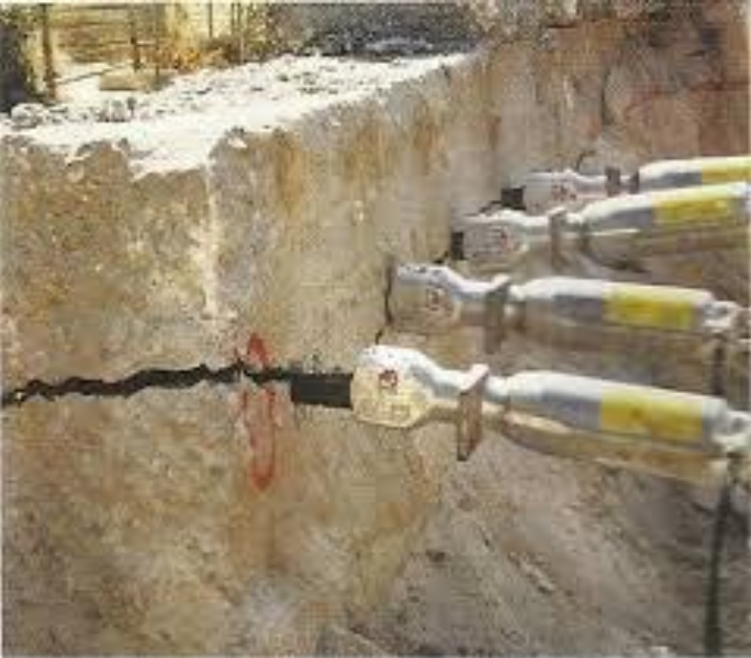 Hydraulic Rock Splitting for Controlled Hard Rock Excavation