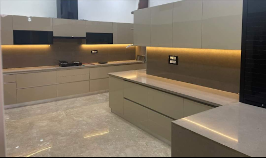How a Modular Kitchen Manufacturer Turns Limited Space Into a Practical Kitchen
