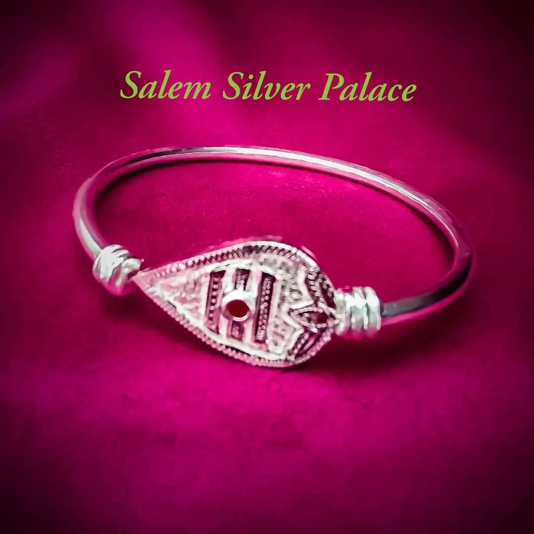 Velli Vel Kada
Silver Vel Kada
Special Customised Order
@92.5 Silver Standards
Salem Silver Pala...