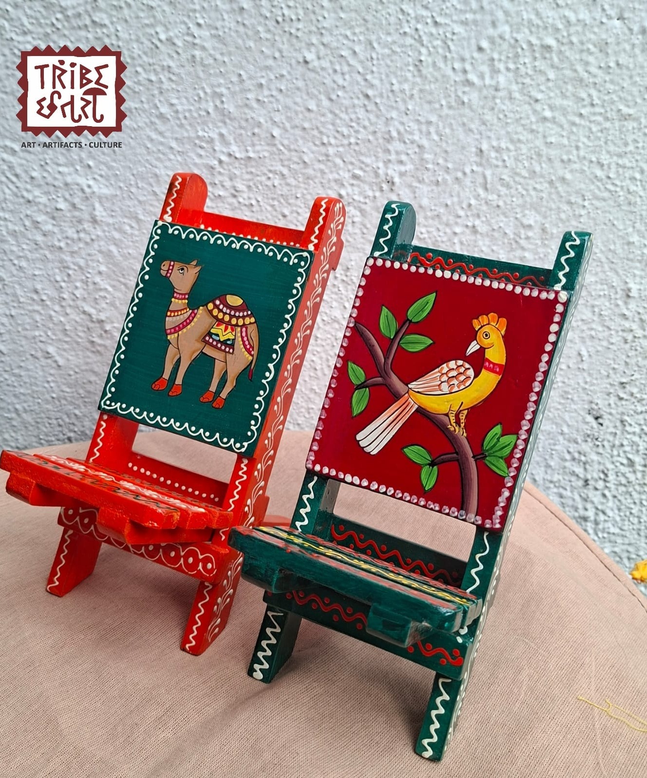 Wooden Hand-Painted Folding Mobile Stand