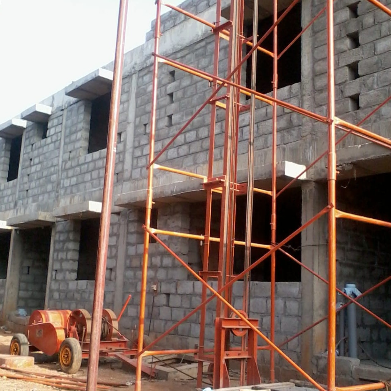 Builder hoist manufacturers in coimbatore