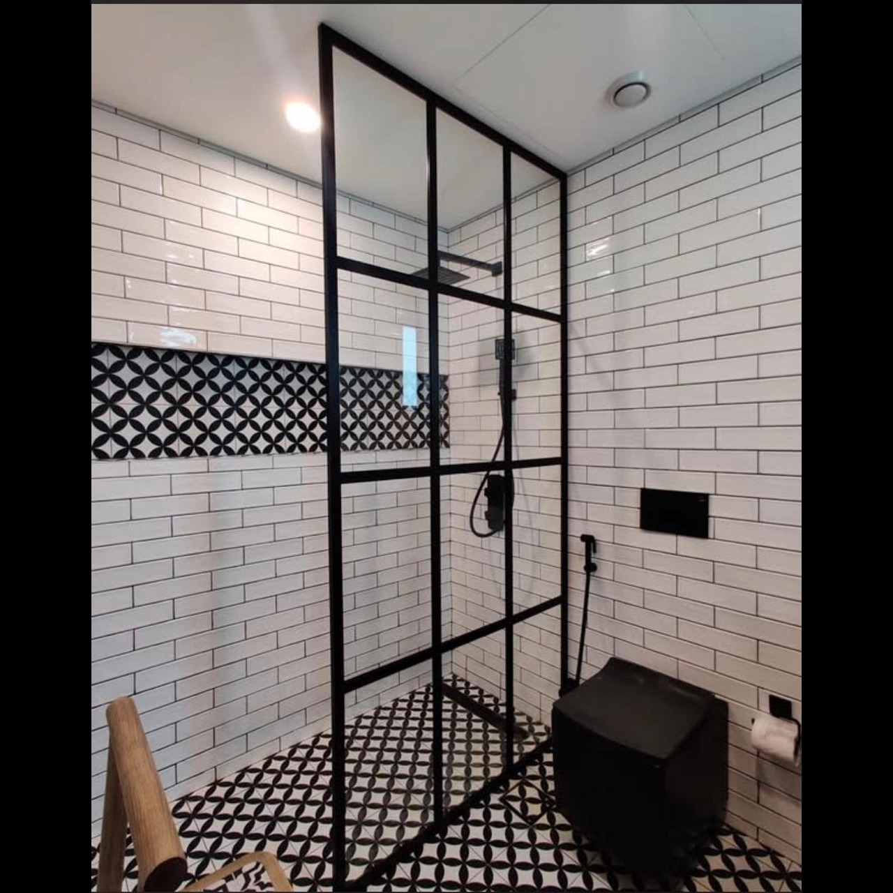 DESIGNER BATHROOM TILES