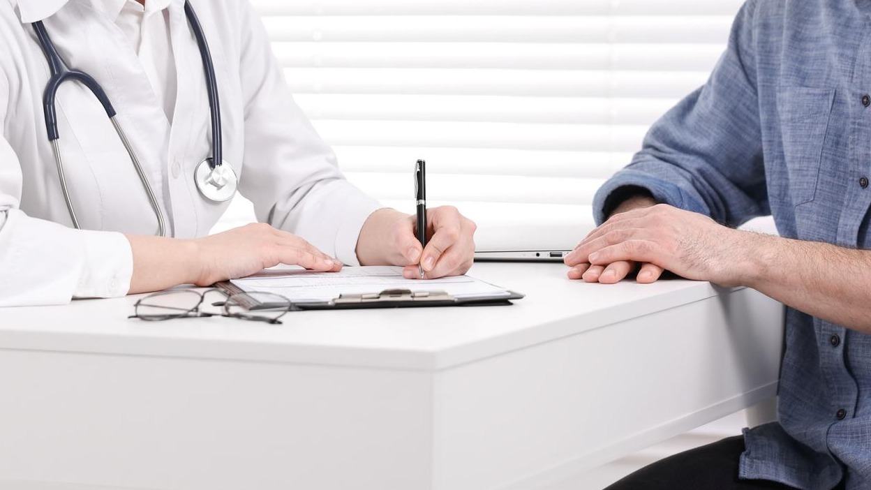 What to Expect When Visiting an Experienced MD Doctor in Dhanori