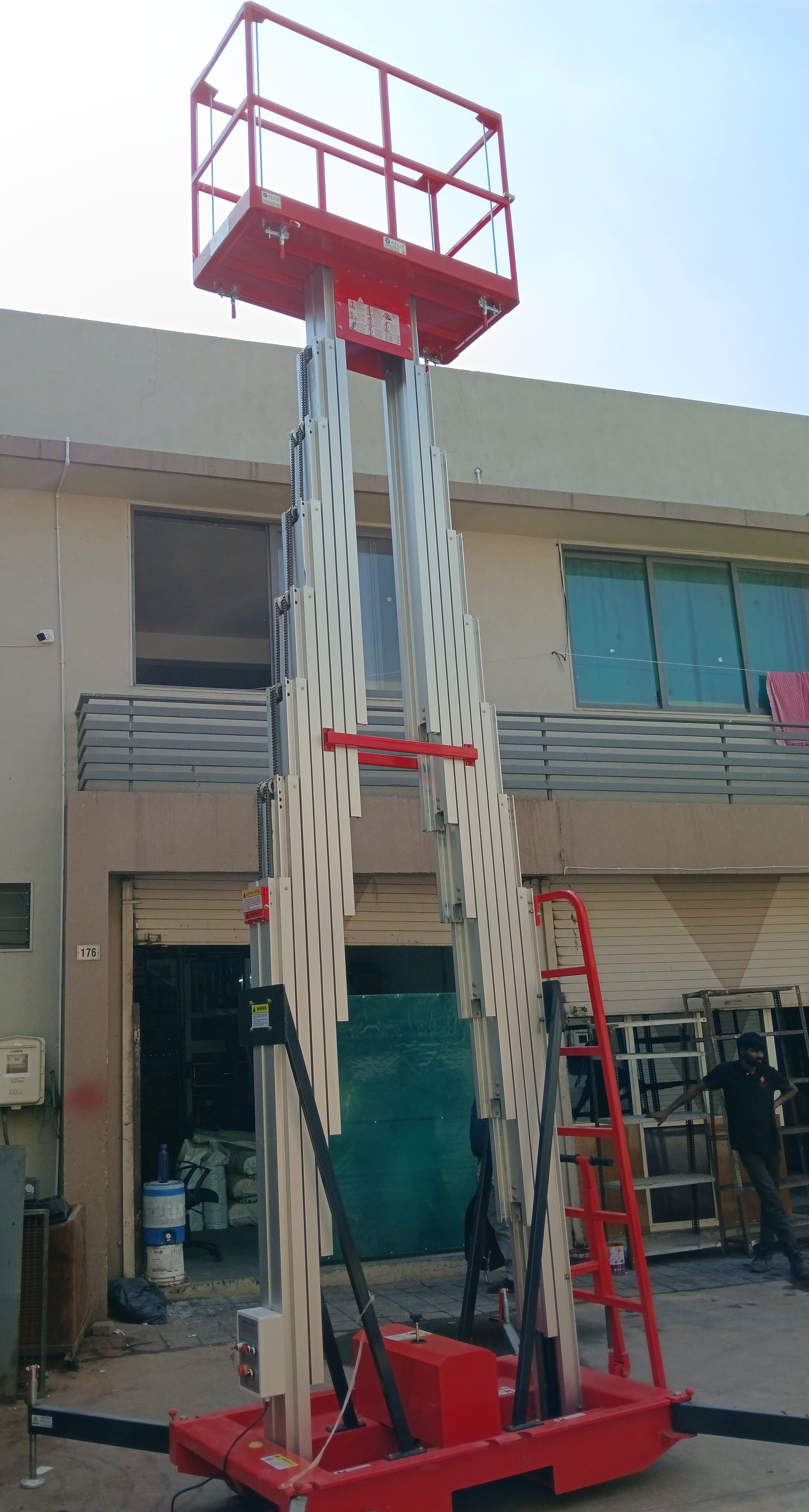 Mobile Aerial Work Platform Manufacturer & Supplier – Helix Engineers