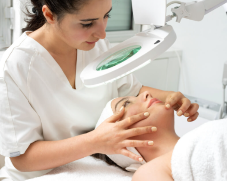 Dermatologist in Saraswati Vihar