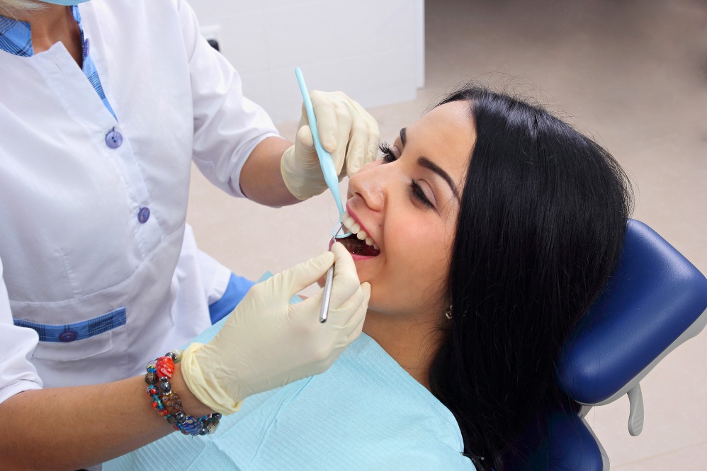 Dental Clinic Near Me in Vadodara What to Check Before Booking Your First Appointment